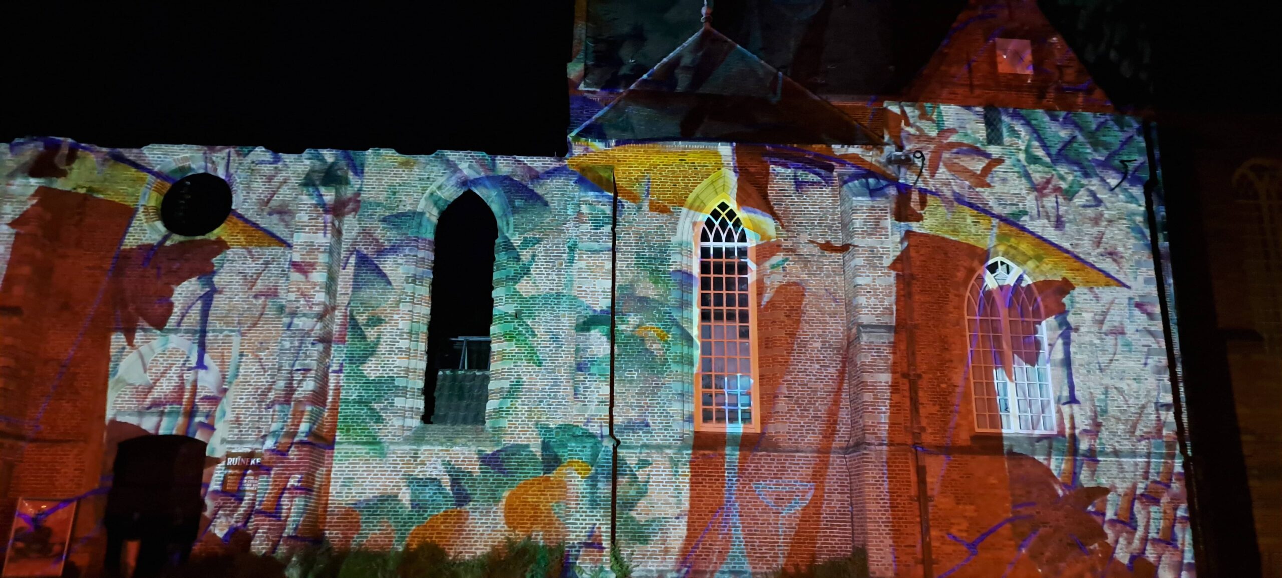 Lichtkunstshow Ruinekerk – 100 jaar Lichtjesavond 2026